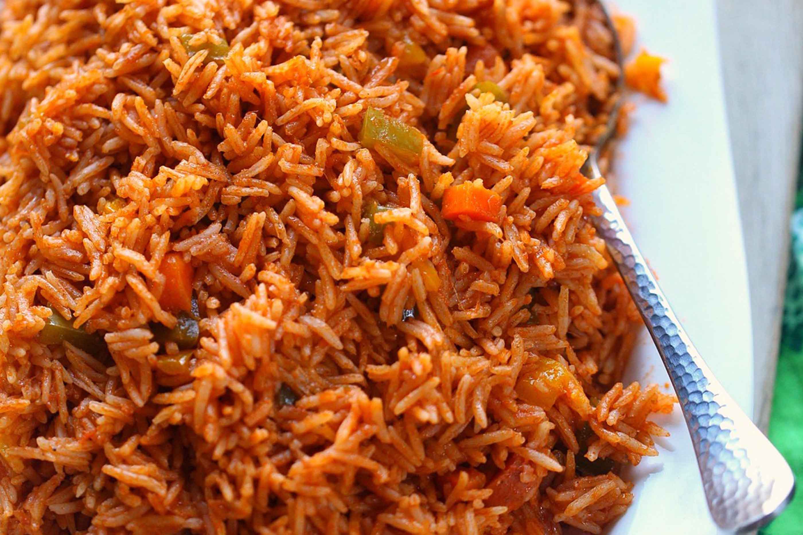 chicken-jollof-rice-ghana-how-to-cook-jollof-rice-the-ghanaian-way